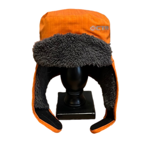𝅺CTR orange flap hat, faux fur line, Thinsulate, in very good condition